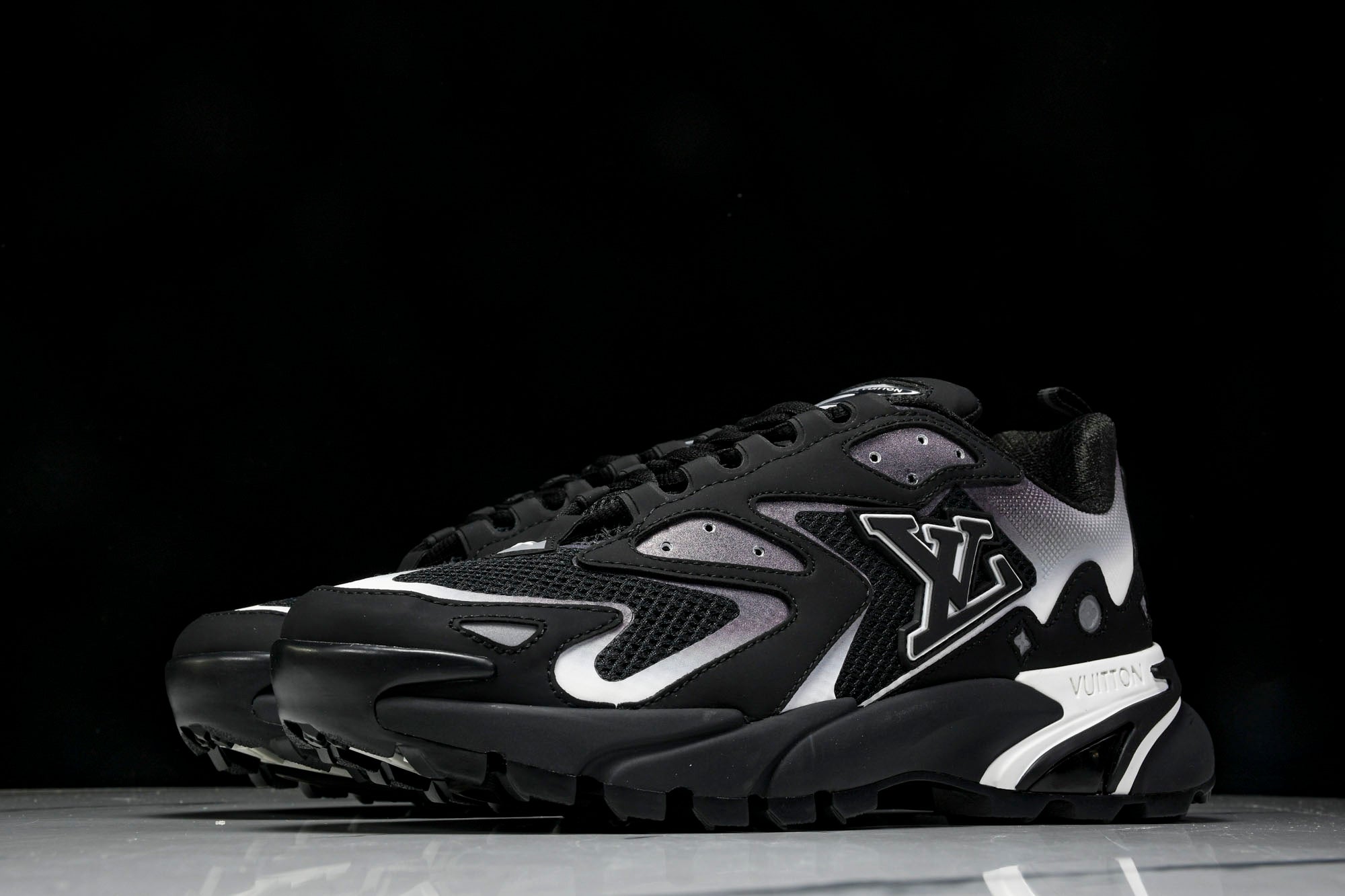 Louis Vuittоп Runner Tatic Sneaker 'Black White'