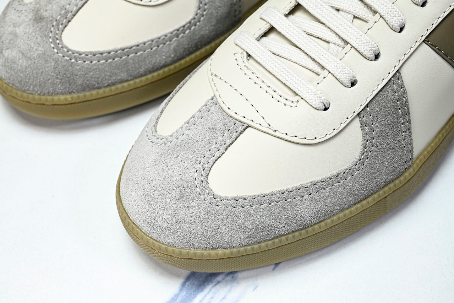D1or B01 Matchpoint Sneaker 'Grey White'