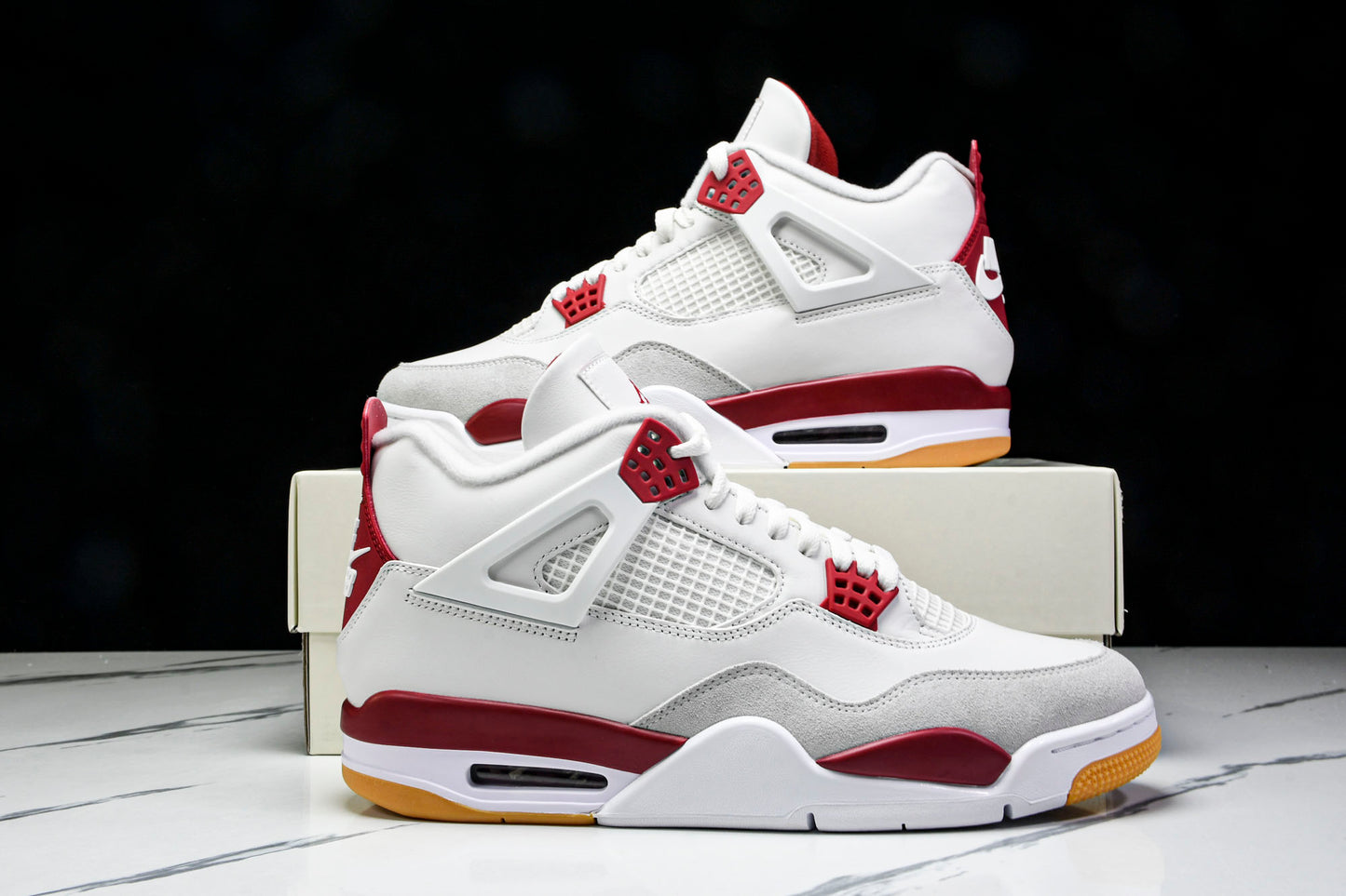 AJ4 Retro SB 'Varsity Red' (Friends & Family)