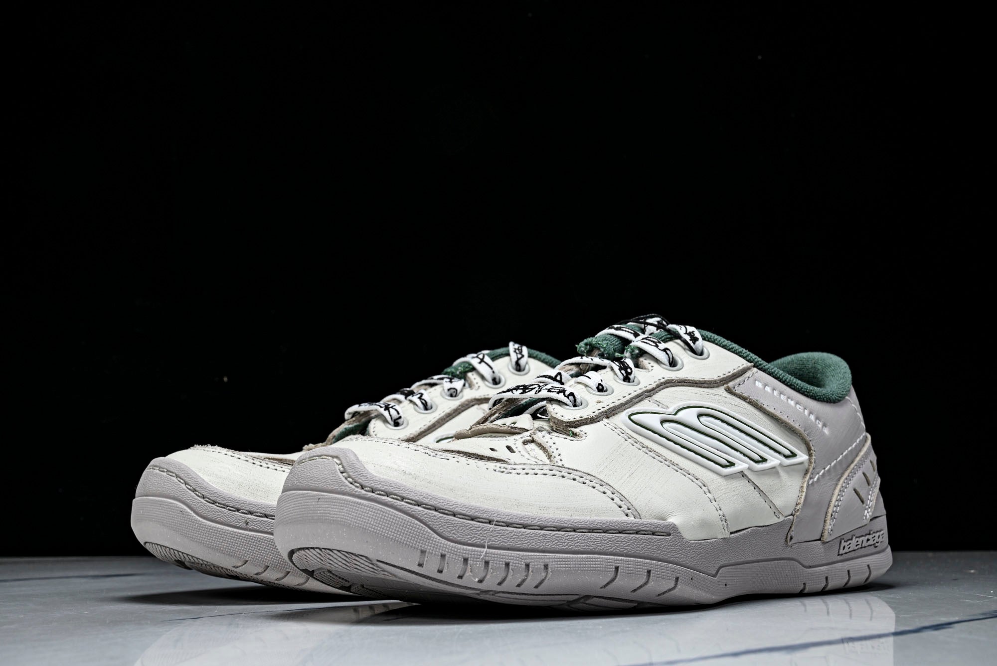 Вalenciaga Hamptons Worn-Out Sneaker 'Beige Green'