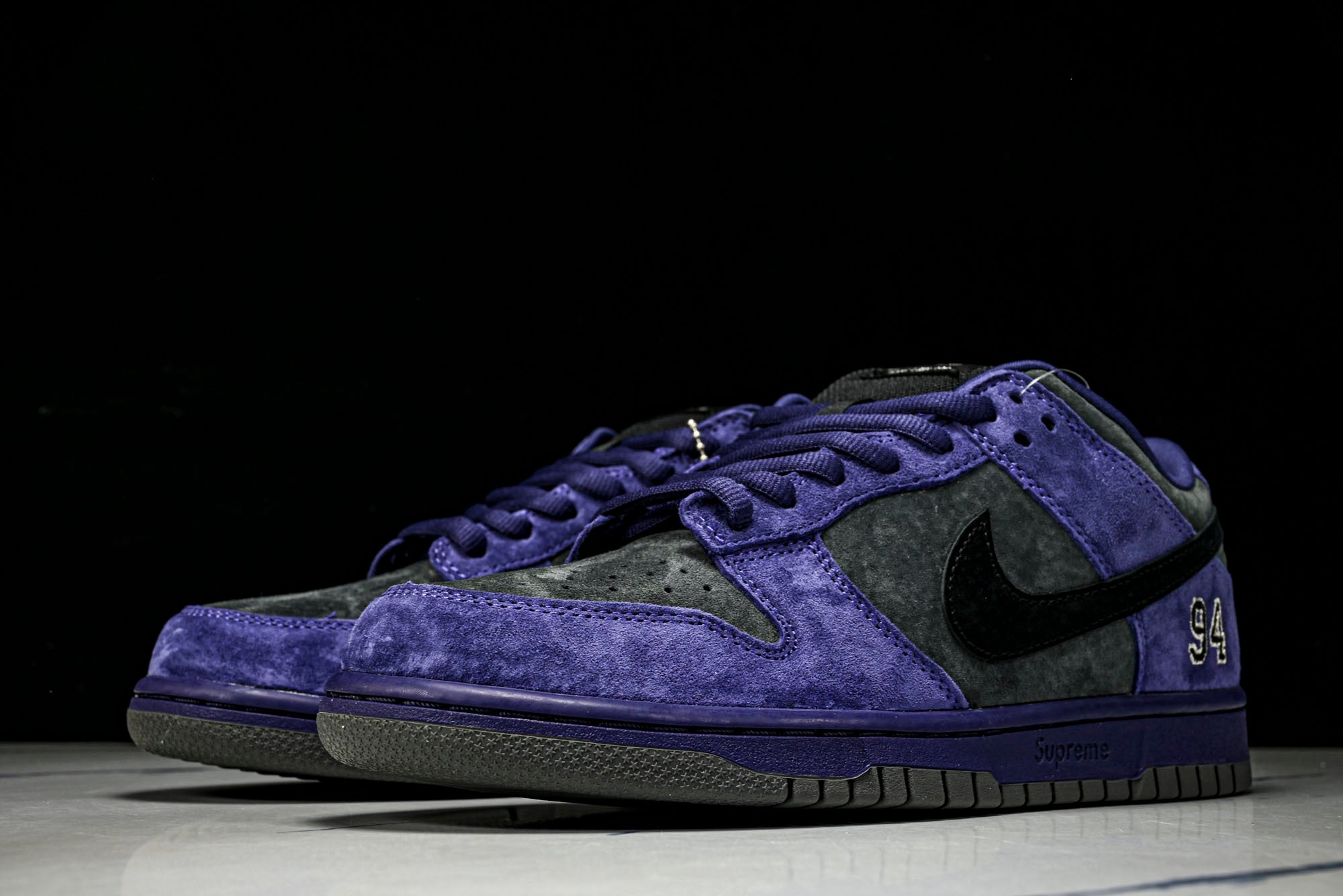 SB Dnk Low x Supreme 94 Ink