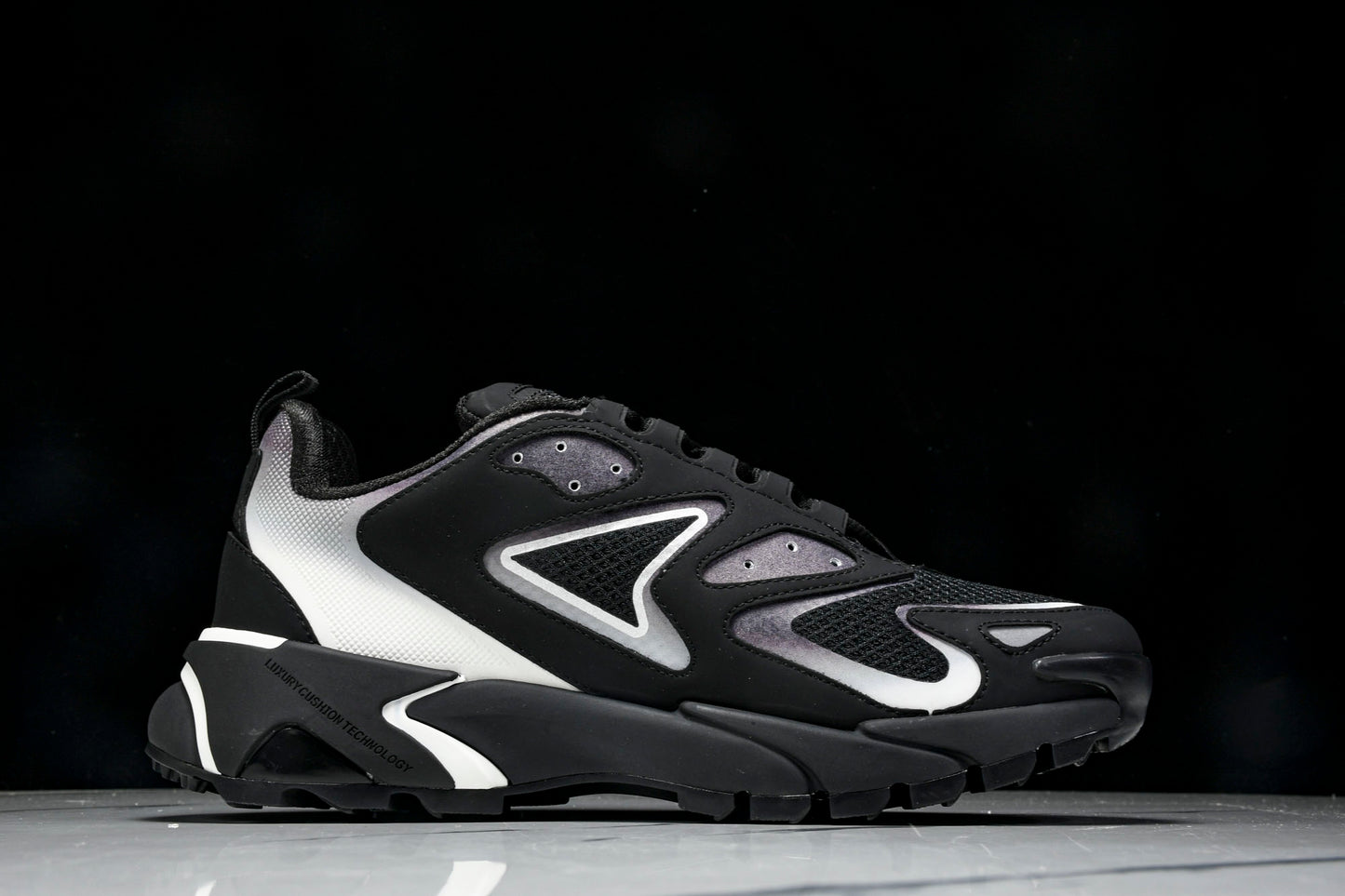 Louis Vuittоп Runner Tatic Sneaker 'Black White'