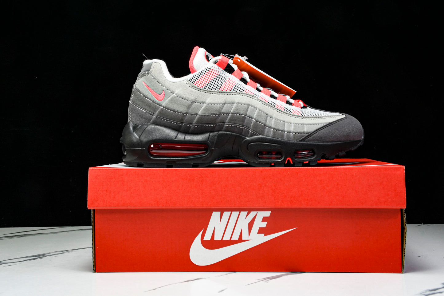 AM95 OG 'Solar Red'