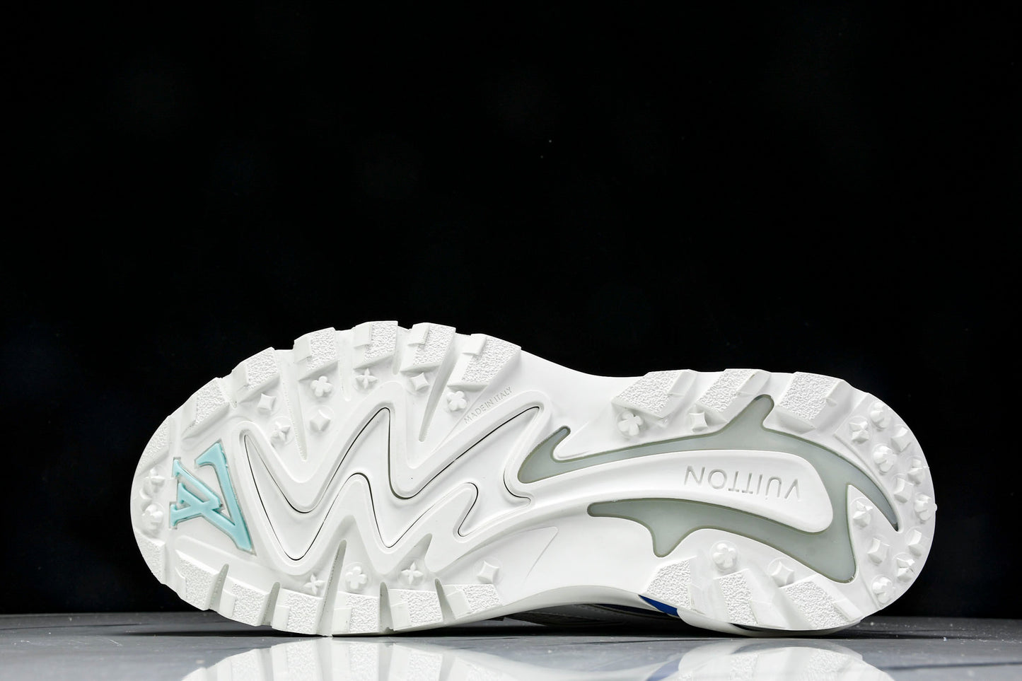 Louis Vuittоп Runner Tatic Sneaker 'White Blue'