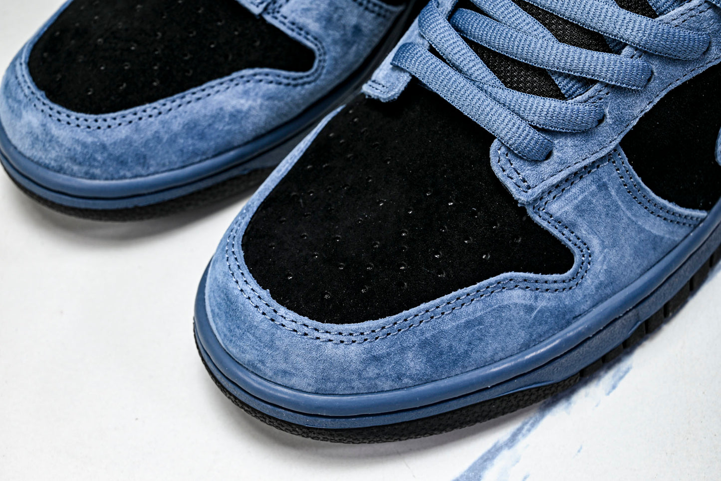 SB Dnk Low x Supreme 94 Ocean Fog