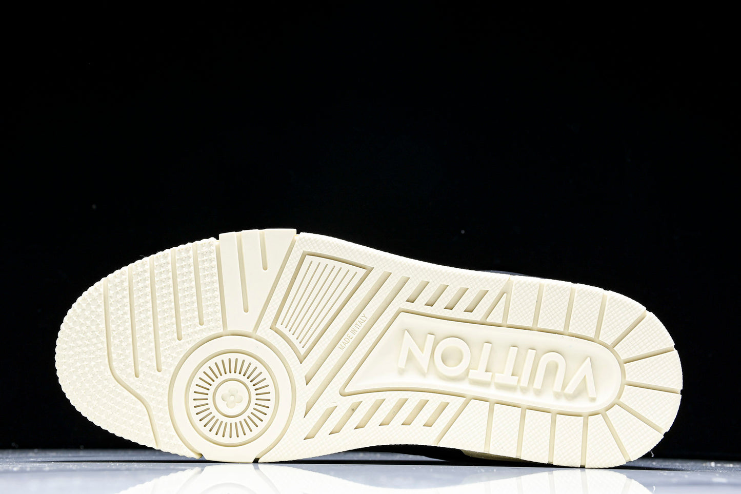 Louis Vuittоп Trainer Low 'Black'