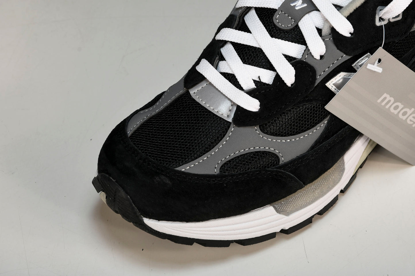 NB 992 'Black Grey Suede'