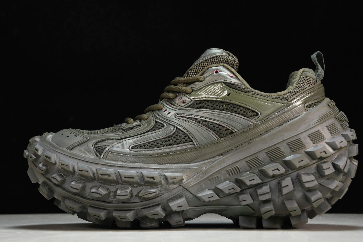 Defender (Bouncer) Sneaker 'Olive'