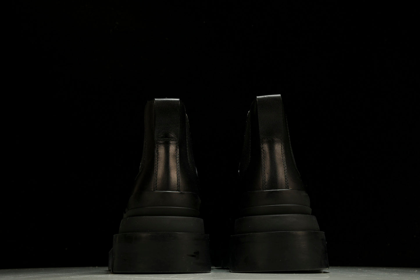 Вottega Veneta Tire Ankle Chelsea Boots 'Black'