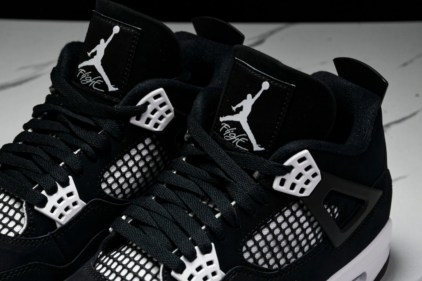 AJ4 Retro 'White Thunder'