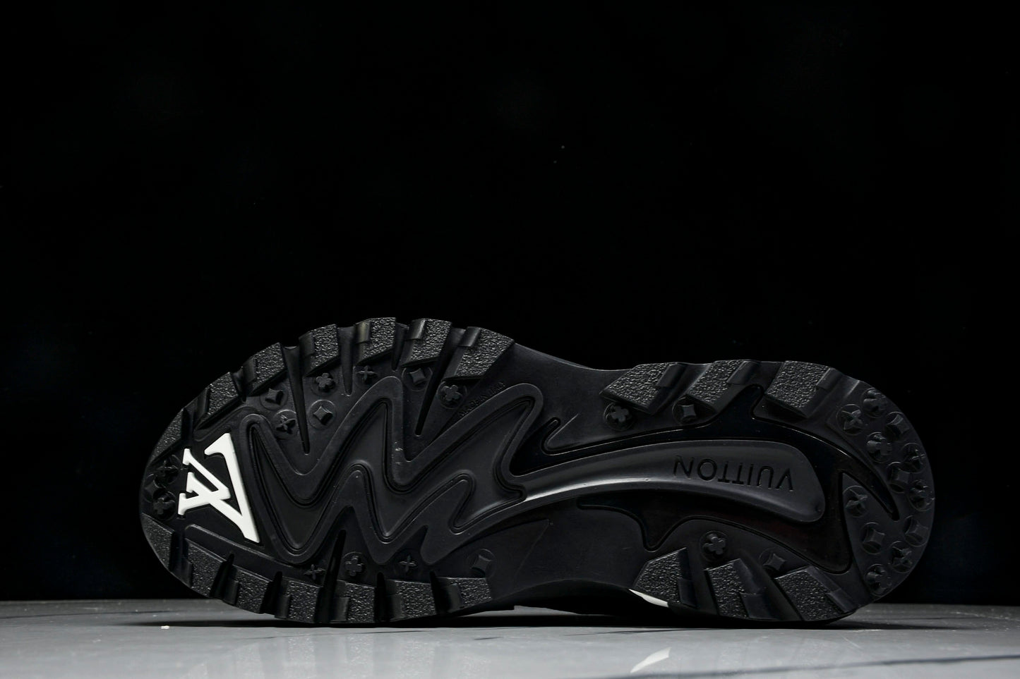 Louis Vuittоп Runner Tatic Sneaker 'Black White'
