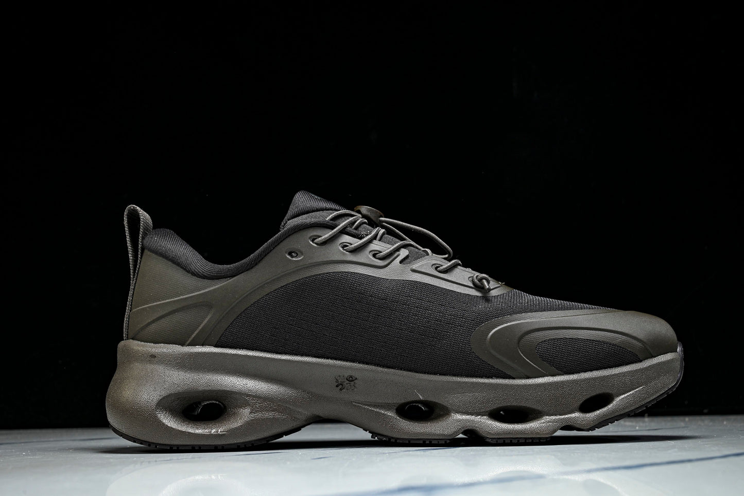LOEWE × ON Cloudsolo 'Dark Brown Black'