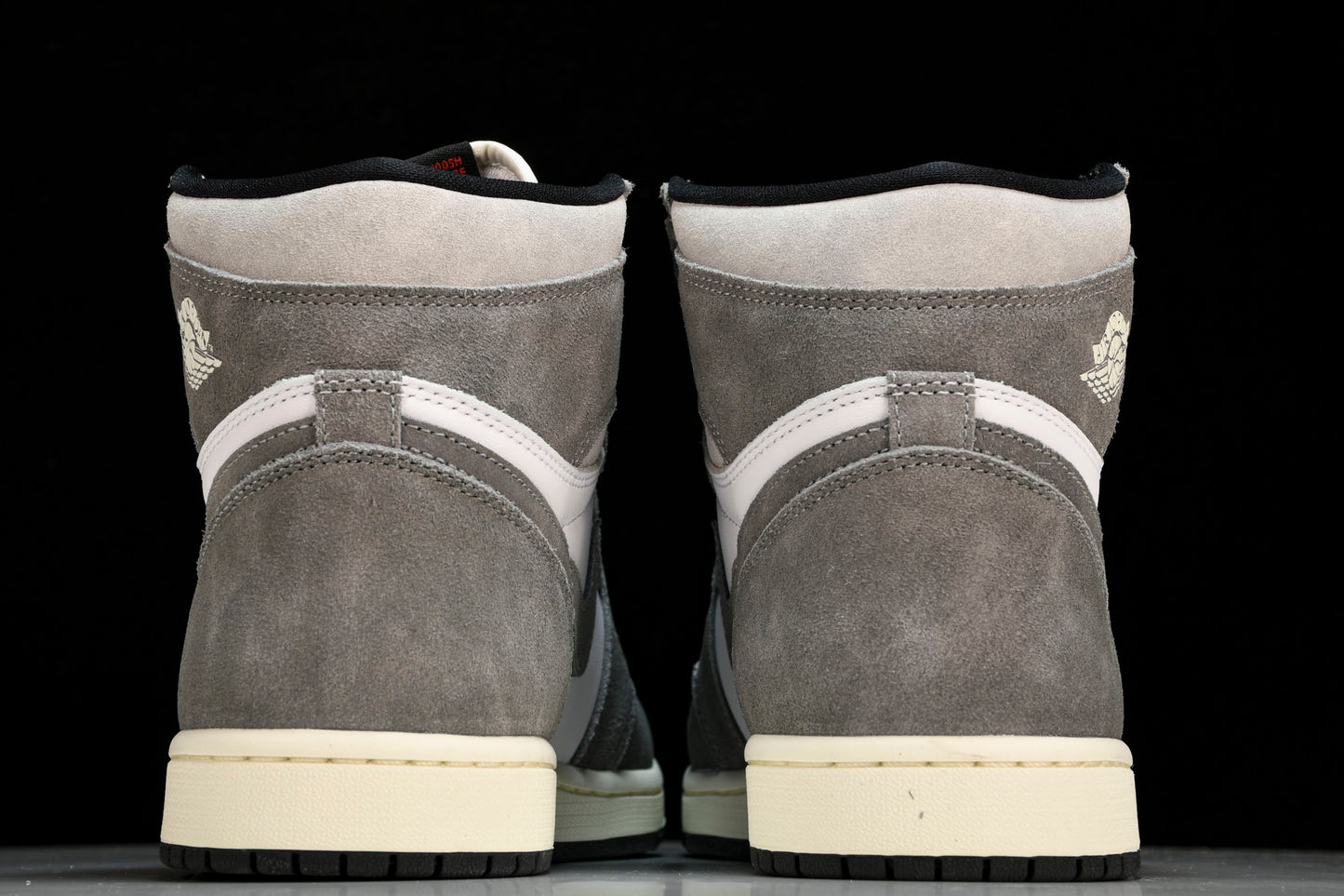 AJ1 Retro High OG 'Washed Black'