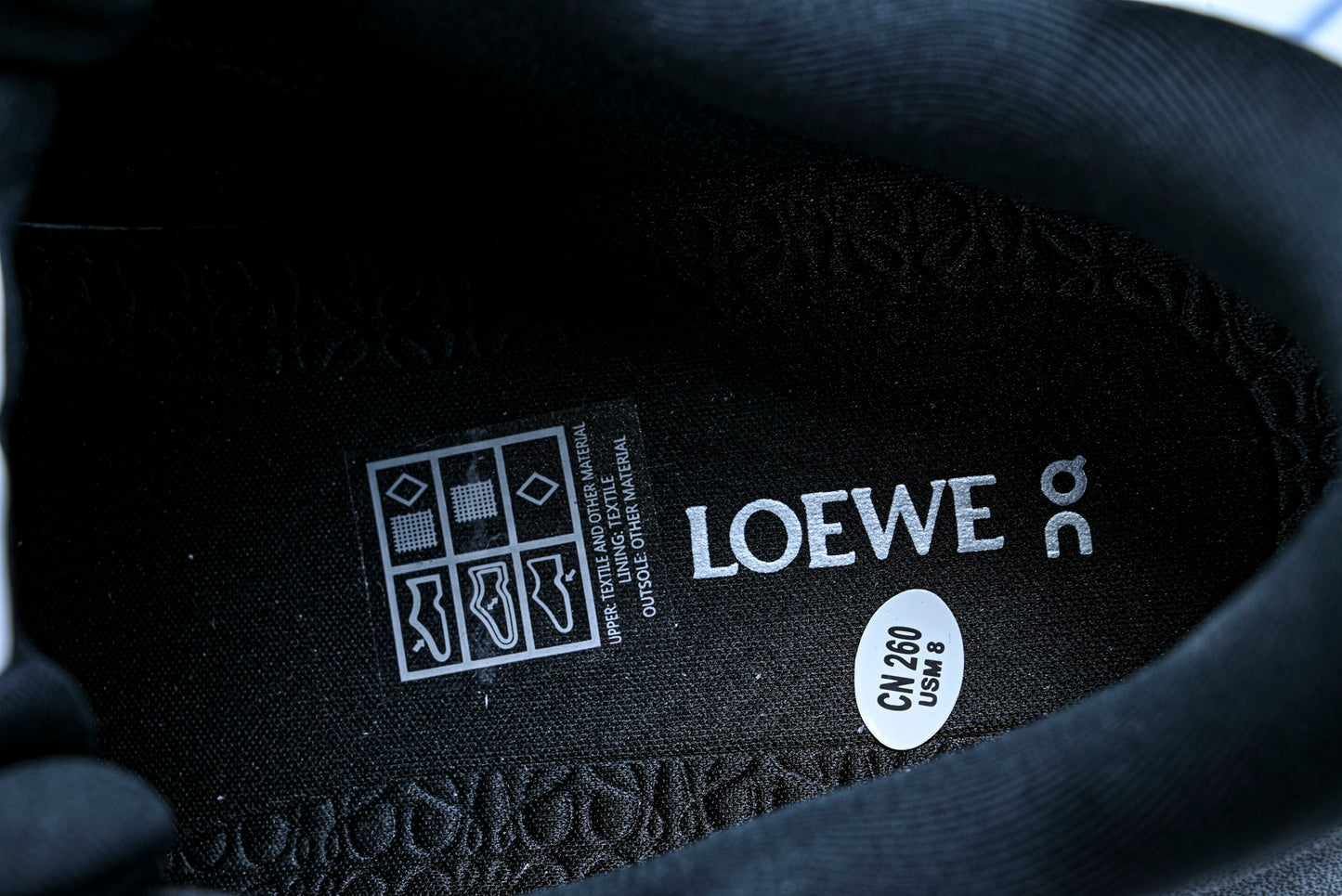 LOEWE × ON Cloudsolo 'Black'