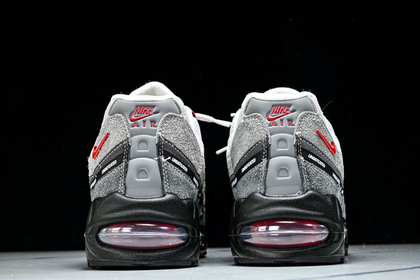 Undefeated x AM95 Geo Exclusive Pack 'Tokyo Bright Crimson'