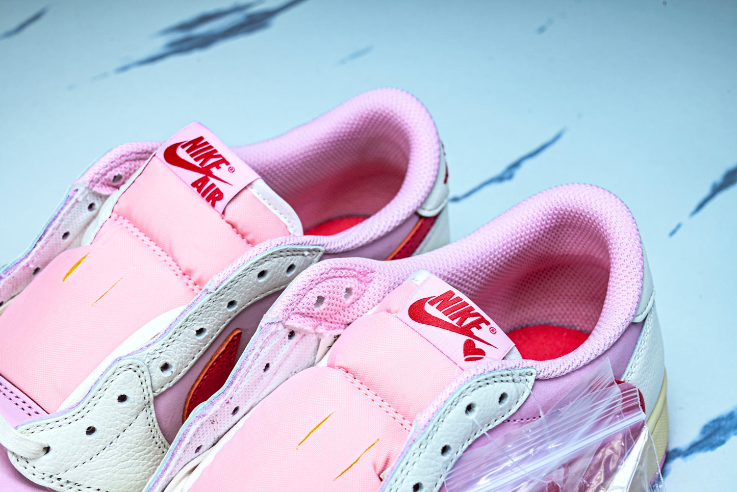 Travis Scott AJ1 Retro Low OG 'Tropical Pink'