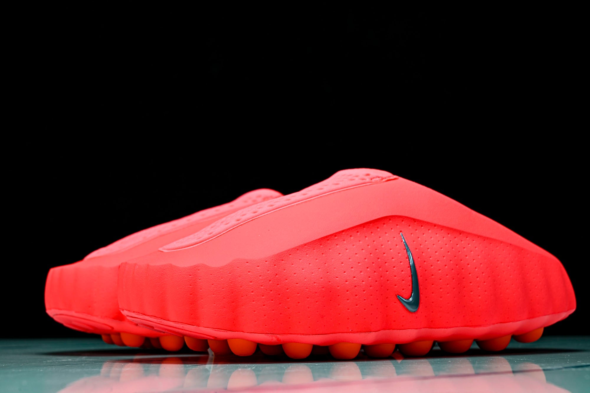 Mind 001 Slide 'Solar Red'