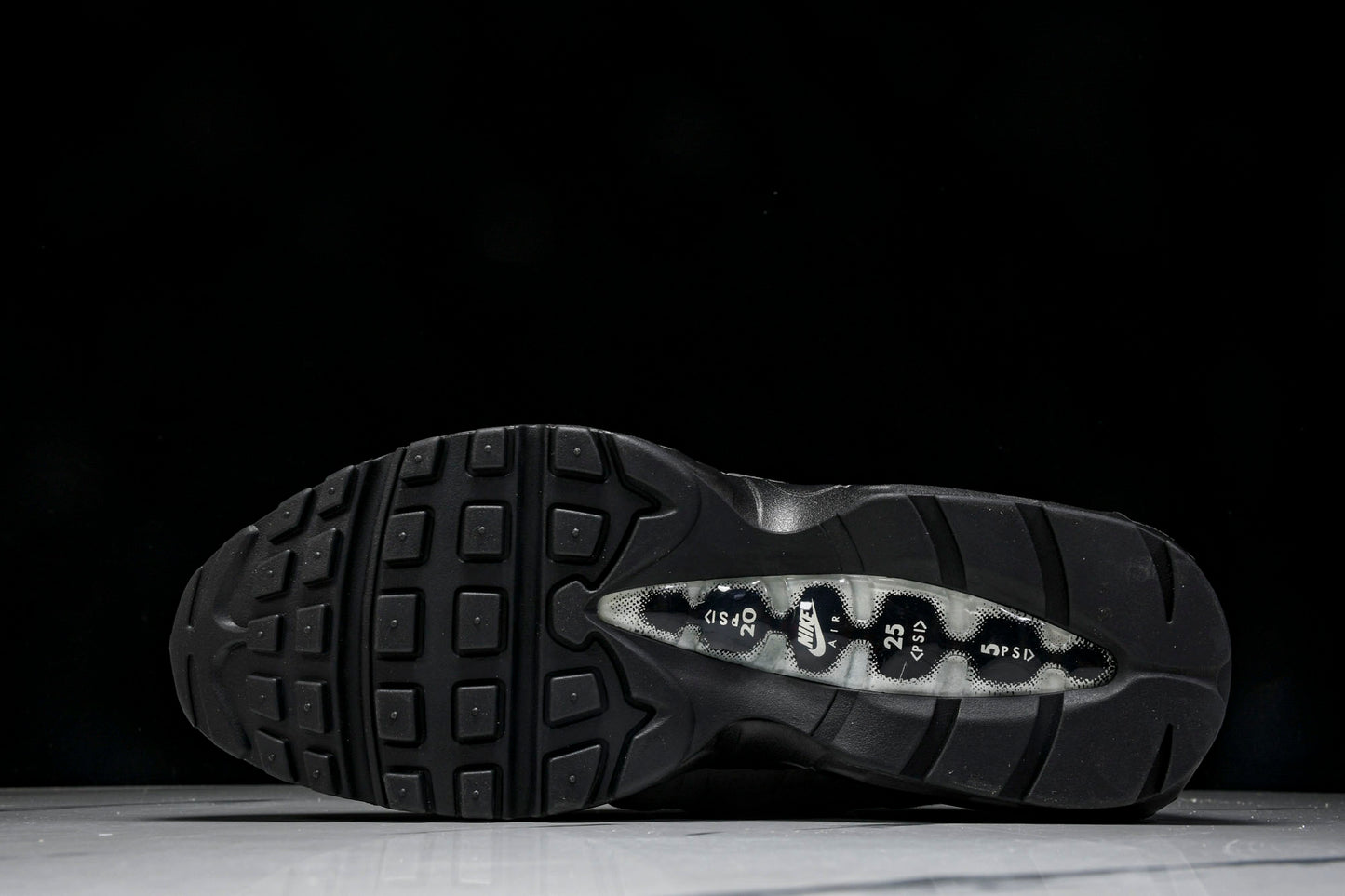 AM95 OG 'Black Anthracite'