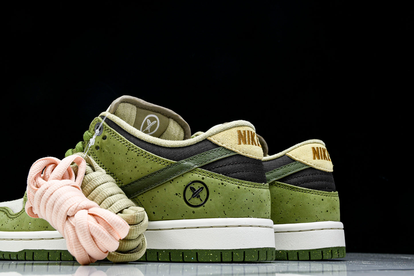 SB Dnk Low x Yuto Horigome 'Asparagus Matcha'