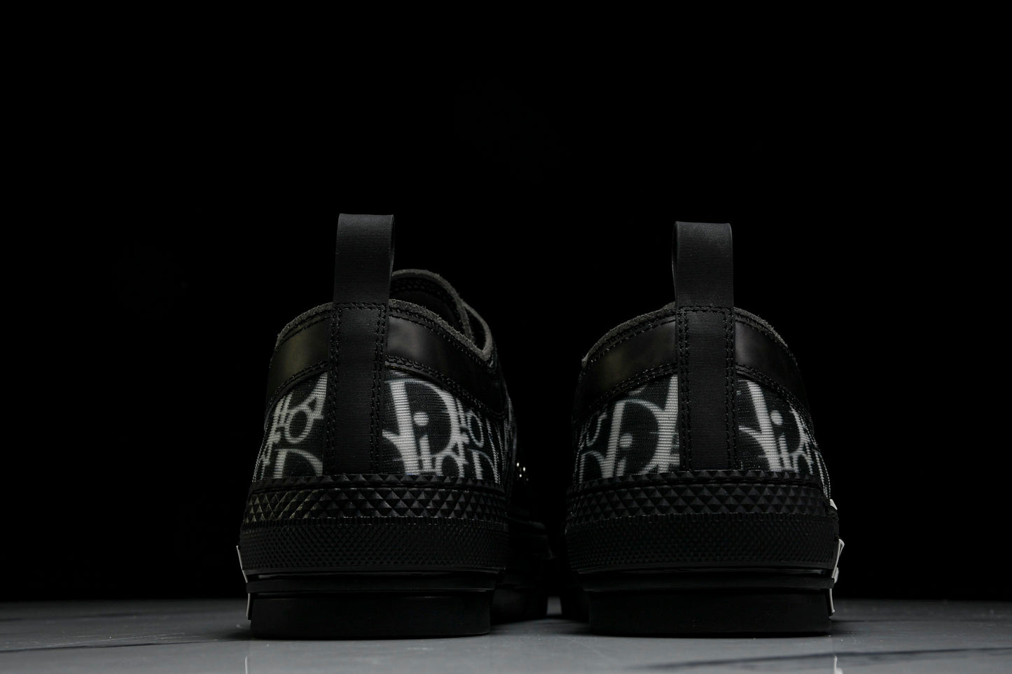 D1or B23 Low ‘Oblique Black’