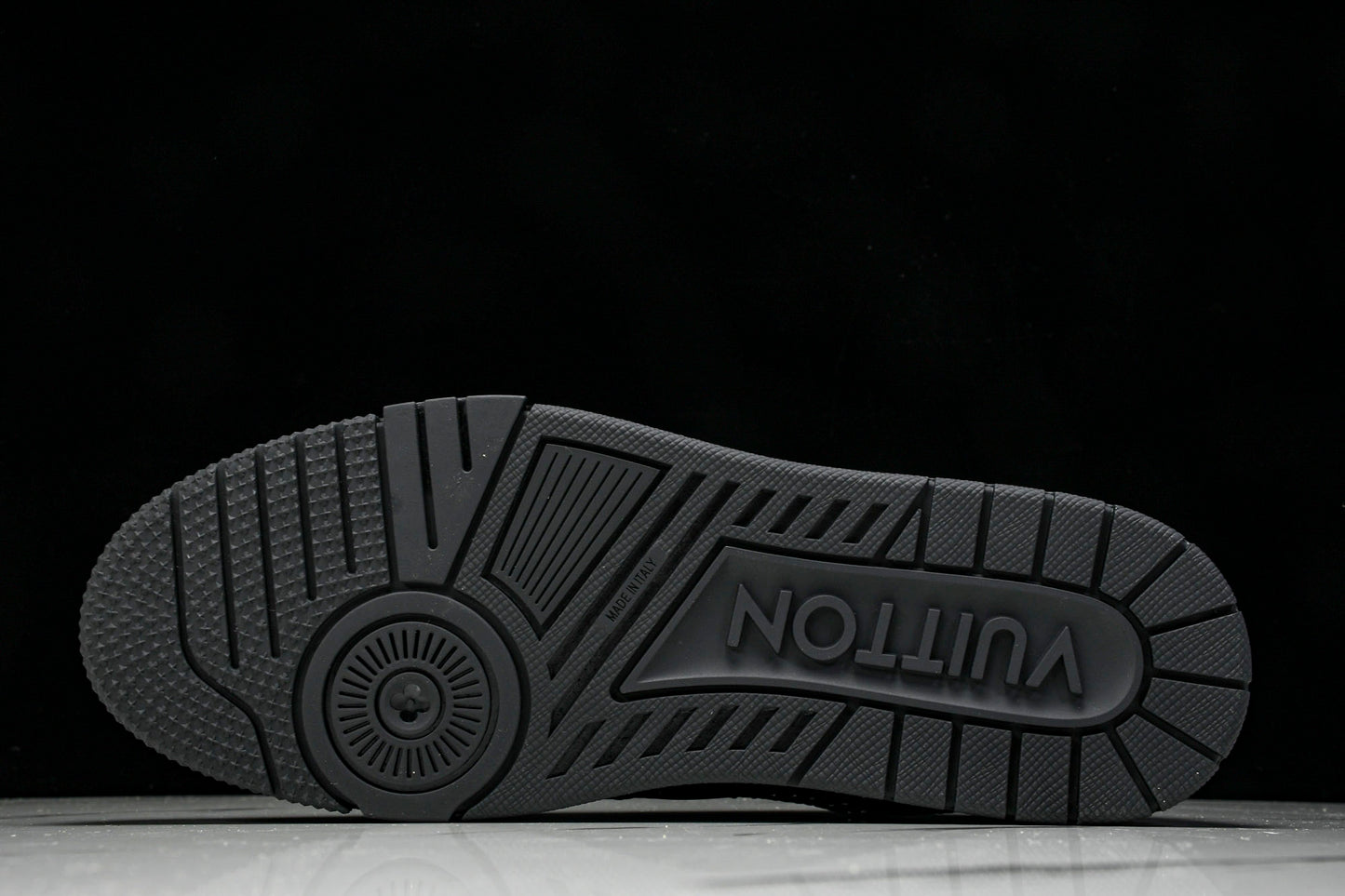 Louis Vuittоп Trainer Low 'Black Studded'