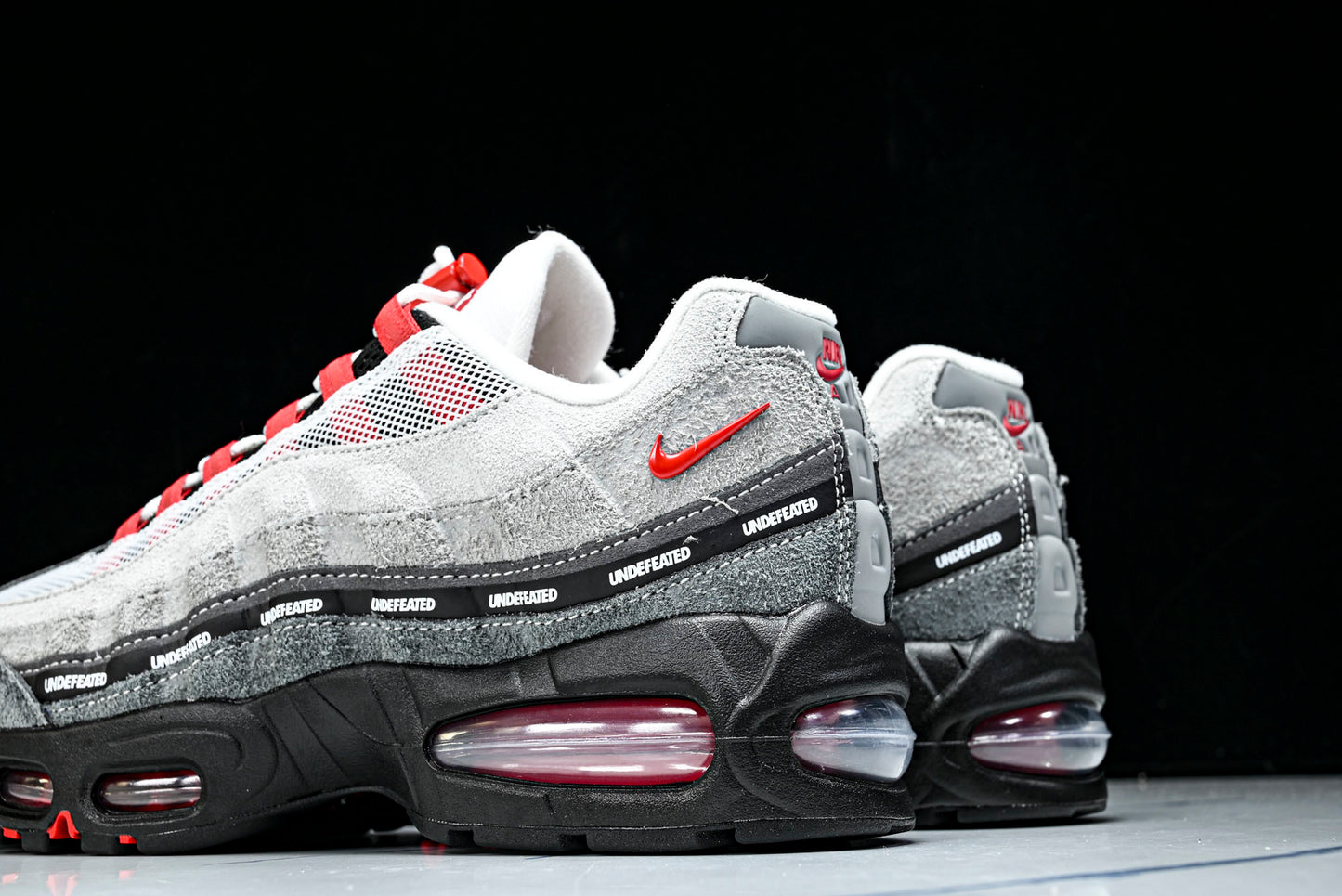 Undefeated x AM95 Geo Exclusive Pack 'Tokyo Bright Crimson'