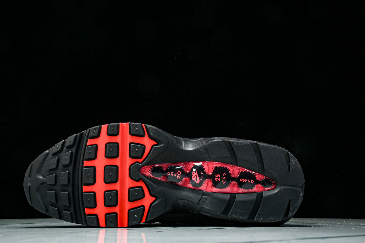 AM95 OG 'Solar Red'