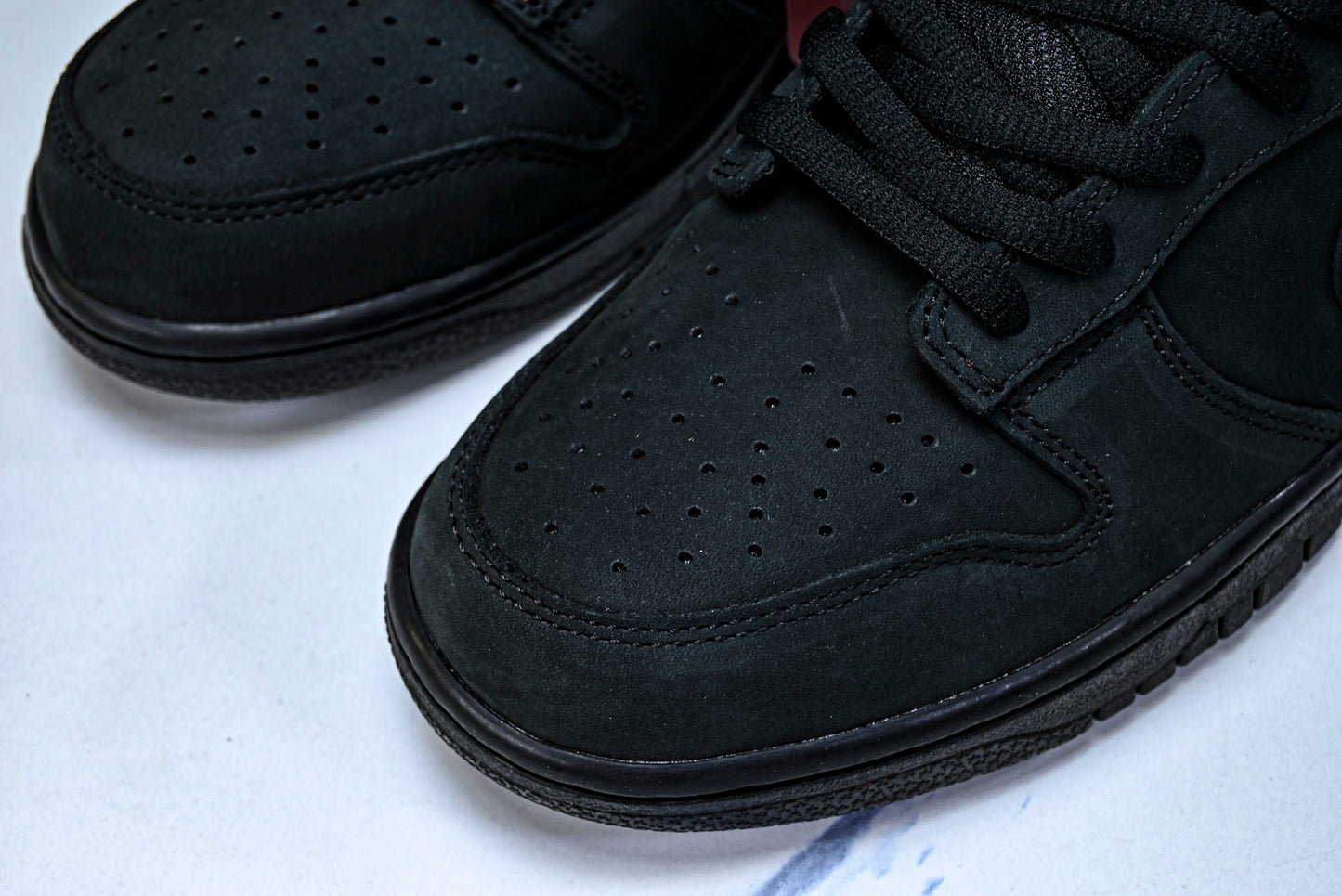 SB Dnk Low x Supreme 94 Black