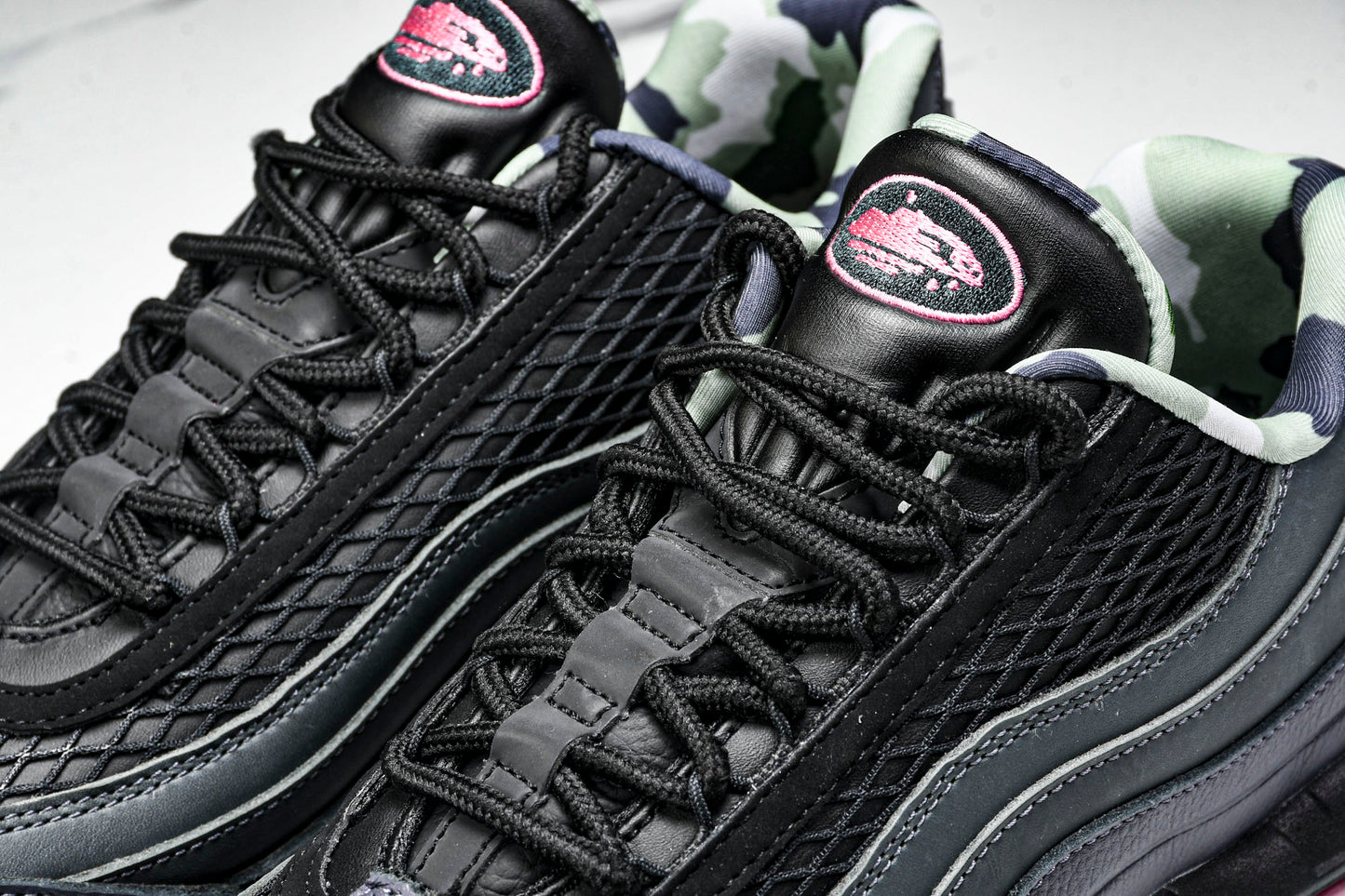 Corteiz x AM95 'Pink Beam'