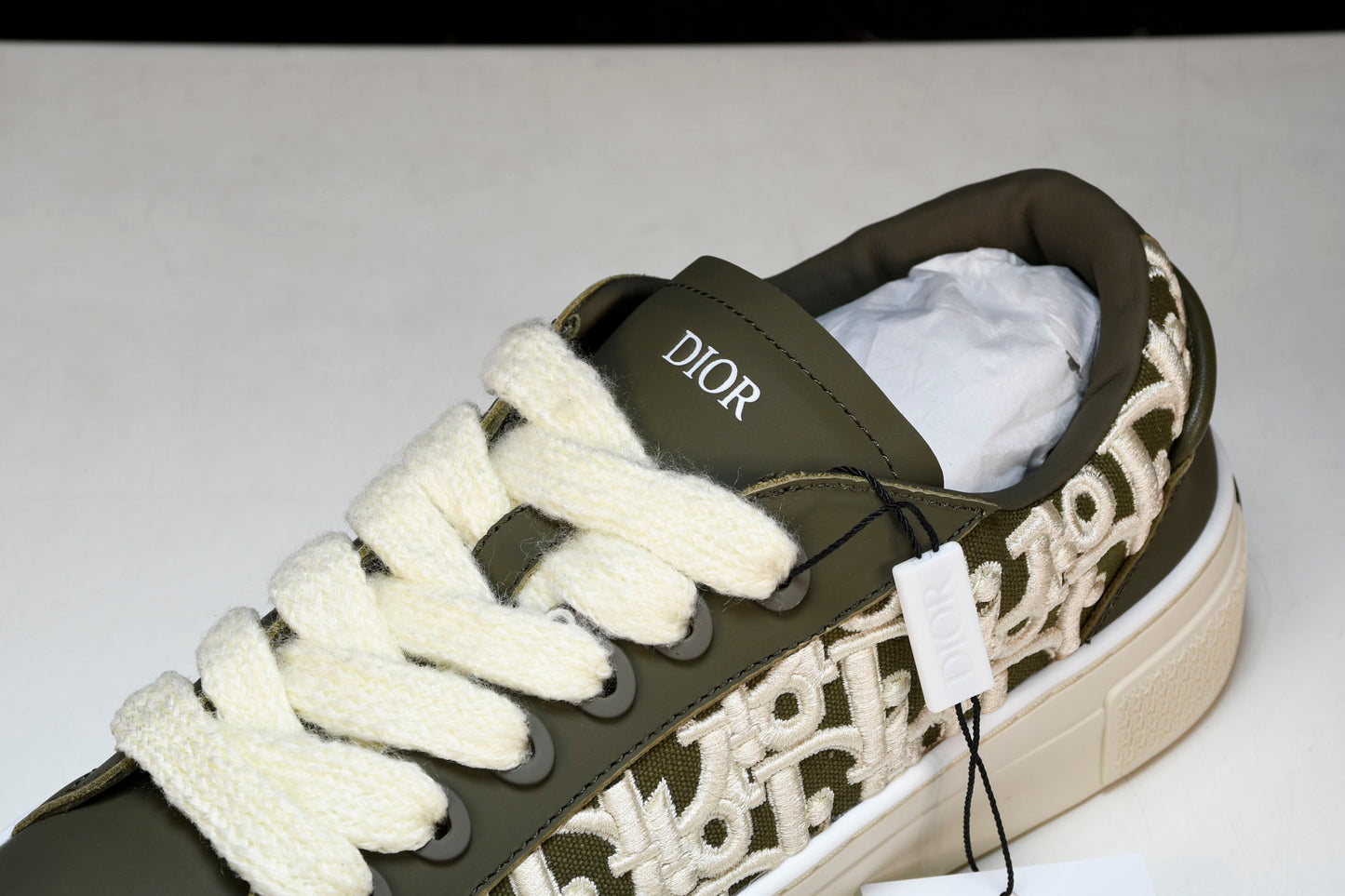 D1or B33 'Khaki Oblique'