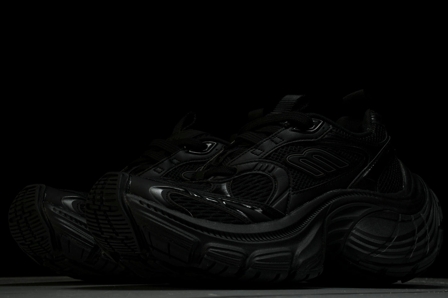 10XL Sneaker 'Black'