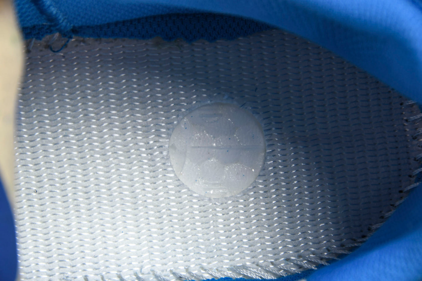 Yzy Boost 700 Hi-Res Blue