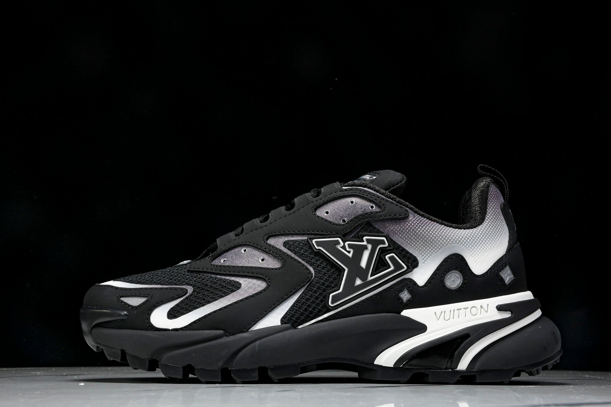 Louis Vuittоп Runner Tatic Sneaker 'Black White'