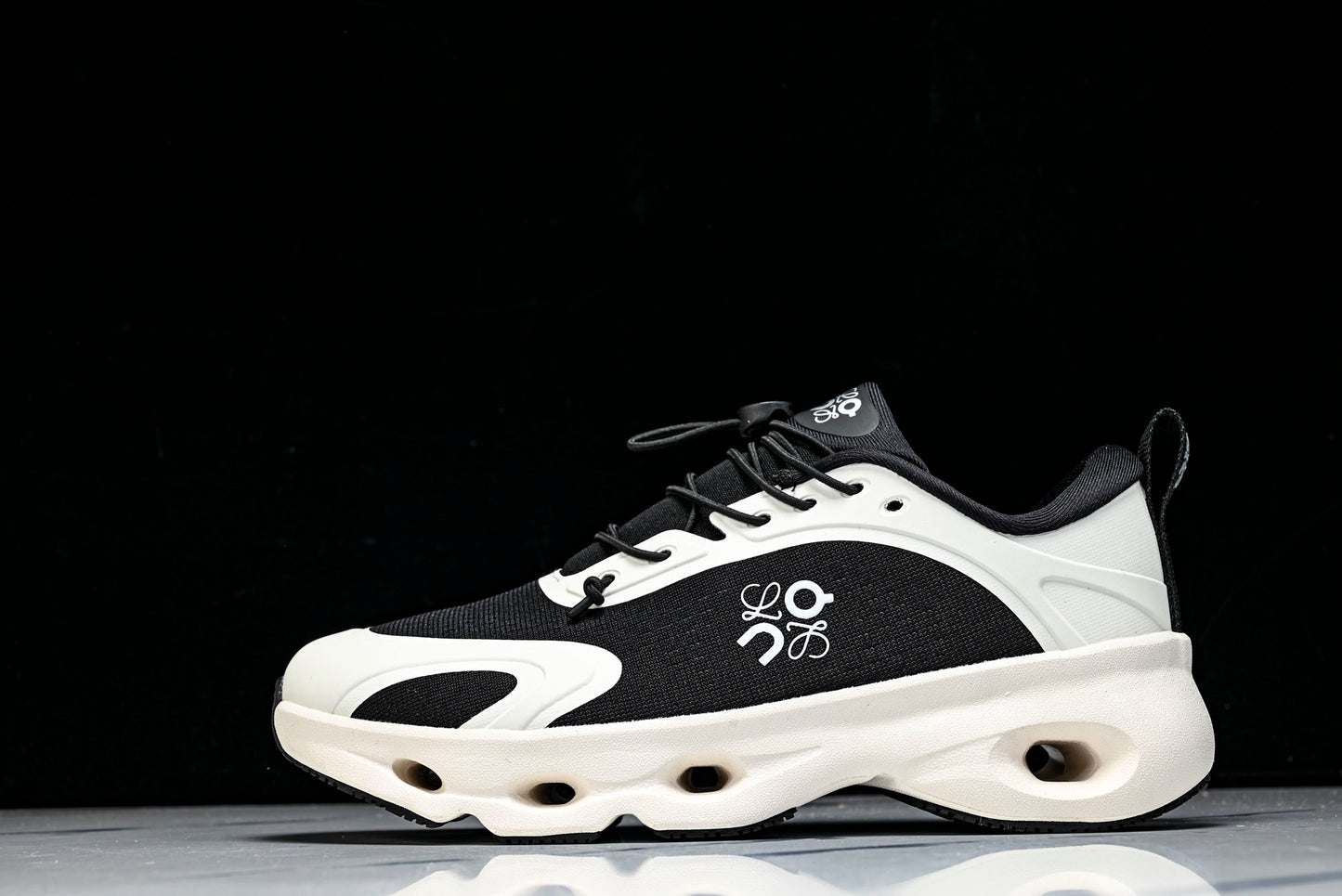 LOEWE × ON Cloudsolo 'White Black'