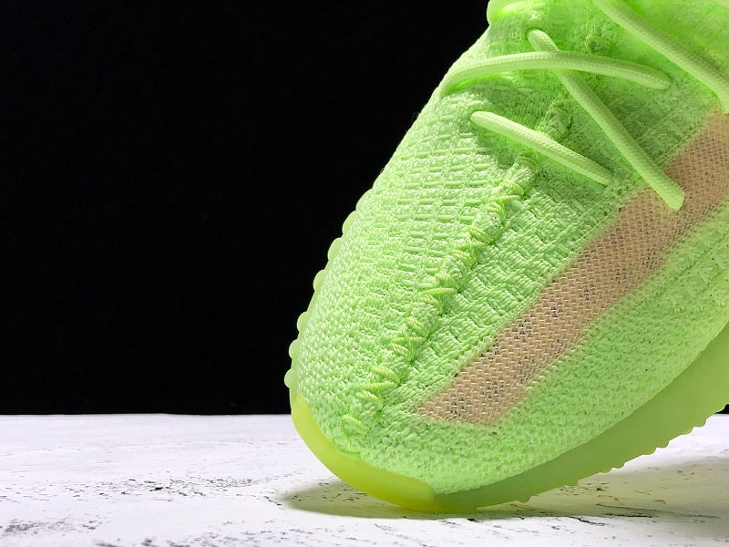 Yzy Boost 350 v2 Glow