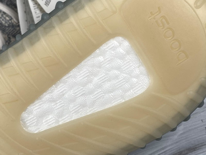 Yzy Boost 350 v2 Israfil